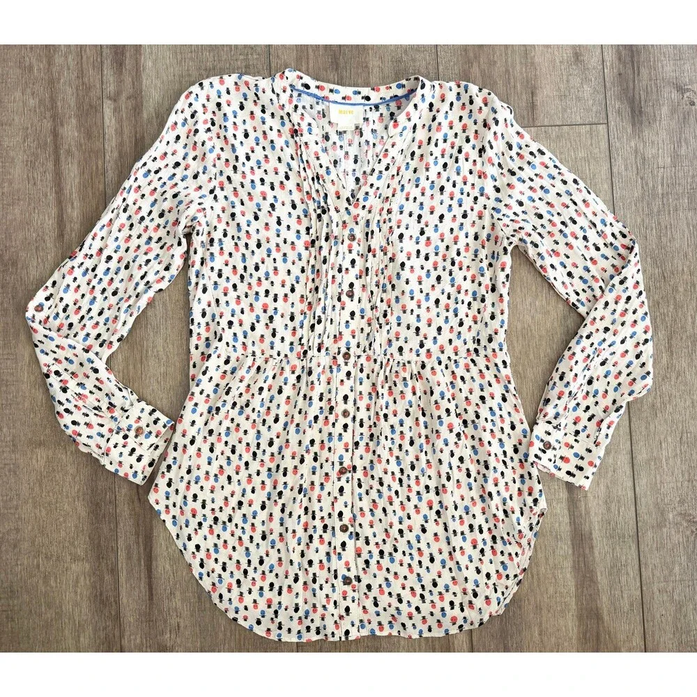 Maeve Anthropologie Calia Pintuck Tunic Blouse Size 8 Whimsical Hat print - Picture 2 of 9